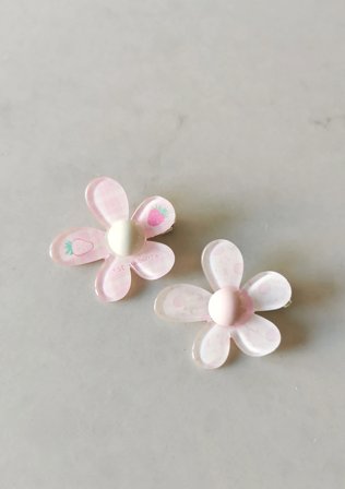 Pembe Çiçek Figürlü Çiftli Pensli Çocuk Tokası 5x4,5 cm