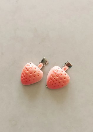 Pembe Çilek Figürlü Pensli 2'li Çocuk Saç Tokası 4,5x3 cm