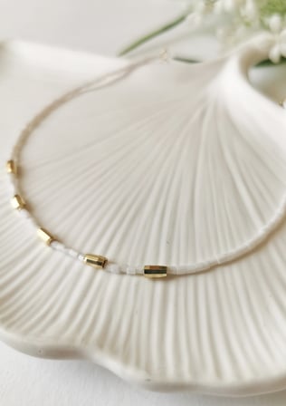 Beyaz Cam Boncuk Detaylı Gold Halhal 22+5 cm