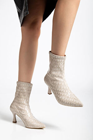 Kadın Bej Crocodile Bilekli Orta Boy Topuklu Bot  