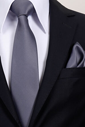 Esgue 8 cm Klasik Saten Mendilli Kravat – Farklı Renk Seçeneği, Özel Hediye Kutusunda Premium Erkek Kravat