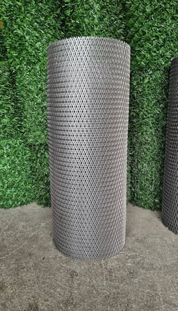 Genişletilmiş Saç Sık Göz Aralıklı Kümes Teli (- 150 Cm Yükseklik 10 Mt Uzunluk -)