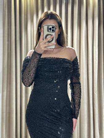 Siyah Uzun Kollu Pul Payetli Önü Detaylı Balık Abiye Elbise GS7570