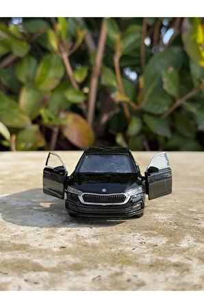Skoda Octavia Koleksiyon Metal Araba 12cm Lüks Araba Siyah Oyuncak Araba Model Araba