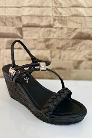 Kadın Örgü Tedaylı 8 cm Dolgu Topuklu Sandalet 4010-123-0002