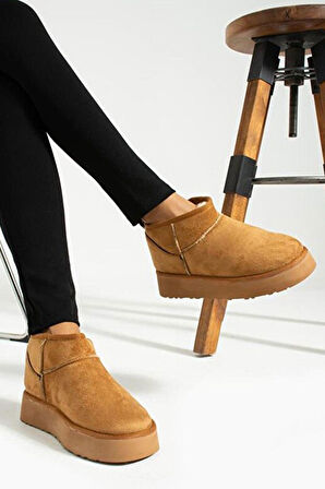 Kadın Mini Boy 4 cm Yüksek Taban  İçi Yünlü Bilekte Kısa  Bot 4010-116-0013