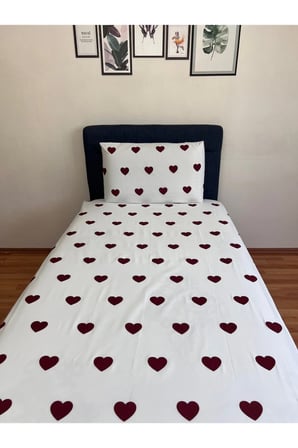Amour Tek Kişilik Lastikli Çarşaf Takımı Kapaklı Yastık Kılıfı Bordo Kalpli