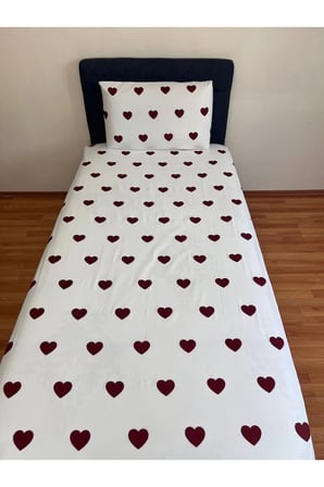 Amour Tek Kişilik Lastikli Çarşaf Takımı Kapaklı Yastık Kılıfı Bordo Kalpli