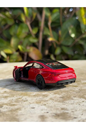 Audi RS e-tron GT Koleksiyon Metal Araba 12cm Lüks Araba Kırmızı Oyuncak Araba Model Araba