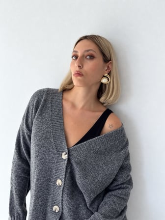 Retrobird Doris Oversize V Yaka Düğmeli Triko Hırka Kadın Gri