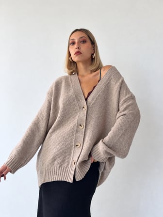 Retrobird Doris Oversize V Yaka Düğmeli Triko Hırka Kadın Bej
