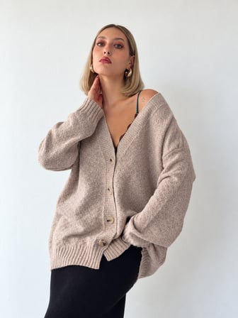 Retrobird Doris Oversize V Yaka Düğmeli Triko Hırka Kadın Bej