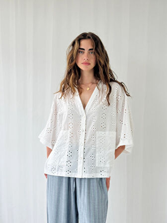 Retrobird Tasarım V Yaka Brode Kimono Gömlek Kadın Beyaz