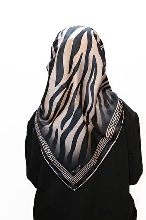 Alcan Avm Legandary Scarf  Zebra desenli Siyah Krem Desenli Eşarp