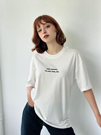 Retrobird Nakışlı Saturday Oversize Tişört Unisex Ekru