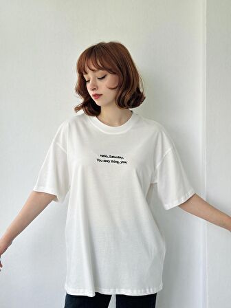 Retrobird Nakışlı Saturday Oversize Tişört Unisex Ekru