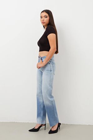 Kadın Paçası Kesik Straight Fit Jean Pantolon