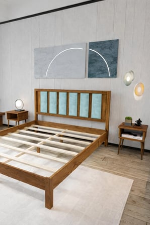 Ori̇on Model Cam Göbeği Puf Başlıklı Masif Ahşap Karyola Kolay Kurulum Fırınlanmış İthal Sibirya Çamı 90x190 Yatak Uyumlu