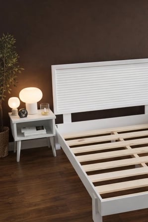 Ebruli̇ Model Yatay Başlıklı Masif Ahşap Karyola ve 2 Adet Komodin Kolay Kurulum Fırınlanmış İthal Sibirya Çamı 90x190 Yatak Uyumlu 2 Adet Komodin