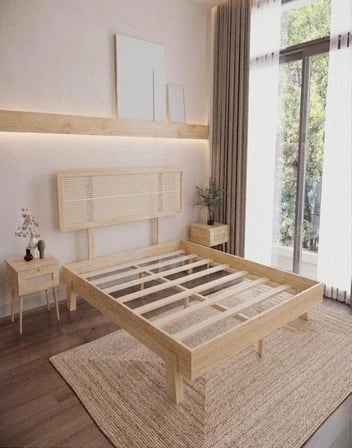 Li̇lyum Model Hazeran Başlıklı Masif Ahşap Karyola ve 2 Adet Komodin Kolay Kurulum Fırınlanmış İthal Sibirya Çamı 180x200 Yatak Uyumlu 2 Adet Komodin