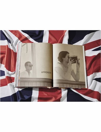 Taschen Her Majesty, Vivienne Westwood Edition No. 501–1,000, Harry Benson Royal Departure’ 9783836543088