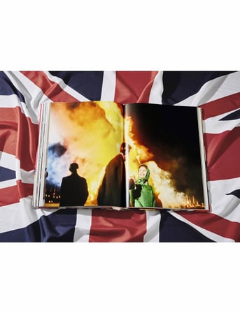 Taschen Her Majesty, Vivienne Westwood Edition No. 501–1,000, Harry Benson Royal Departure’ 9783836543088