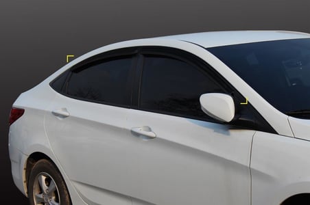 Hyundai Accent Blue Ferrous OEM Cam Rüzgarlığı 2010 2020