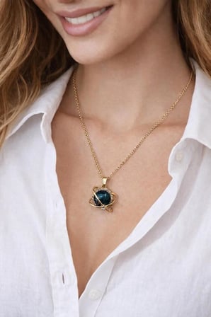 Çelik Mavi Taşlı Gezegen Uçlu Gold Zirkon Kolye