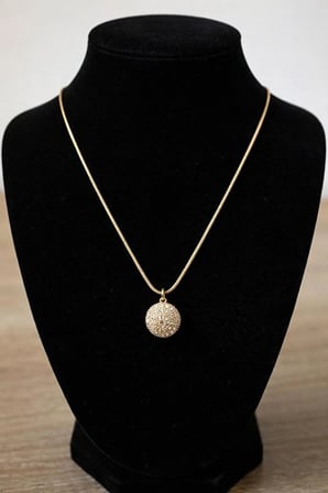 Çelik Davul Uçlu Yuvarlak Zirkon Taşlı Gold Kolye