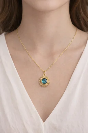 Kırmızı Yuvarlak Taşlı Altın Rengi Hürrem Kolye