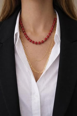 3 Katlı Kırmızı i Boncuk ve Zincir Kombin Gold Kolye