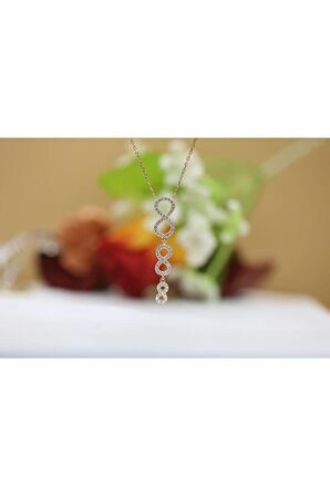 Kadın Siyah Taşlı Sallantılı Sonsuzluk 925 Ayar Gümüş Kolye