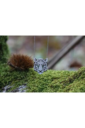 Kadın Beyaz Taşlı Kaplan 925 Ayar Gümüş Kolye