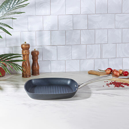 Karaca Biodiamond Pro Indüksiyon Tabanlı Grill Tava 28 Cm 2,3 Lt