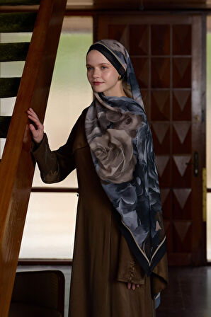 Winter Bloom Qupra Şal 30002