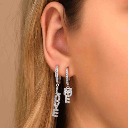 Zirkon Taşlı Pırlanta Montür Gümüş Rengi Kaplama Love Me Gümüş Küpe