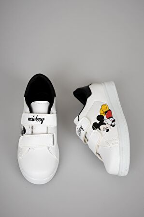 Baskılı Beyaz Garnisi Siyah Çocuk Ayakkabı