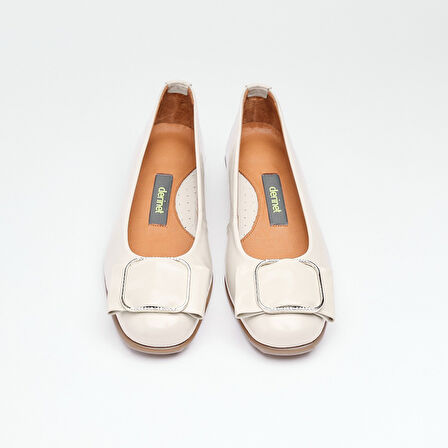 Hakiki Deri Aksesuarlı Kadın Babet