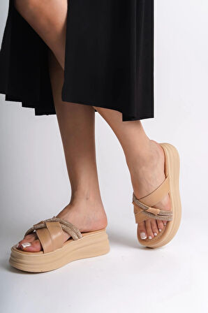 RUBY Düz Topuklu Taşlı Çapraz Şeritli Kalın ve Ortopedik Taban Kadın Terlik  CTT - Ten