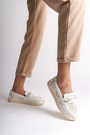 LIZY Bağcıksız Ortopedik Rahat Taban Çiçek Desenli Kadın Babet Ayakkabı  CKT - Beyaz