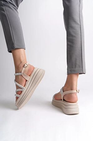 RILEY İnce Tokalı Taşlı Şeritli Ortopedik Taban Kadın Sandalet  CKT - Krem