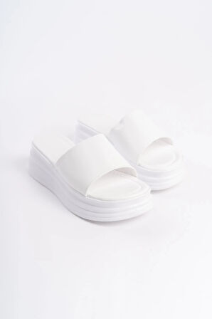 ALICE Düz Topuklu Kalın ve Ortopedik Taban Kadın Terlik CBT - Beyaz