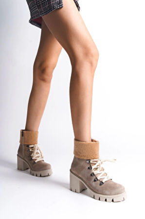 EMMA Bağcıklı Fermuarlı Ortopedik Taban Topuklu Kürk Detaylı Süet Kadın Bot STT - Ten