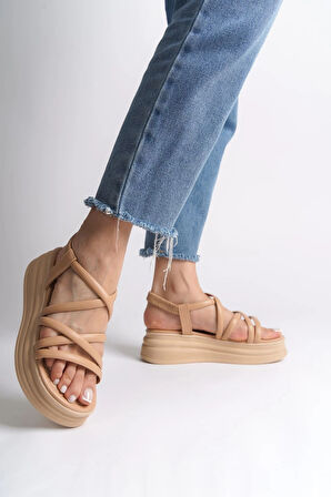 BELLA Lastikli Şerit Detaylı Ortopedik Taban Kadın Sandalet  CTT - Ten