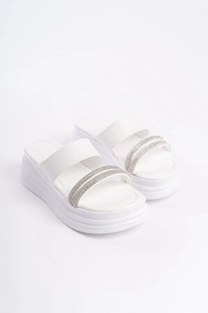 SARAH Düz Topuklu Taşlı Şeritli Kalın ve Ortopedik Taban Kadın Terlik  CBT - Beyaz