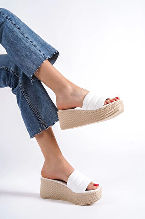 REINA Dolgu Topuklu Ortopedik Taban Hasır Görünümlü Kadın Terlik CKT - Beyaz