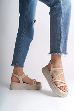 NATALIE İnce Tokalı Şerit Detaylı Ortopedik Taban Kadın Sandalet  CKT - Krem