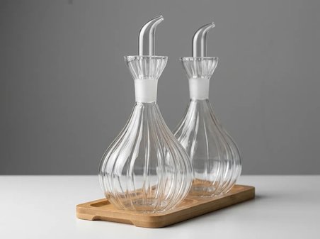 2 Adet 900 ml Borosilikat Tombul Çizgili Cam Yağdanlık ve Bambu Stant– Yağlık Sirkelik Seti