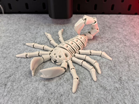 Beyaz İskelet Akrep Oyuncak Hareketli 13 Cm doğal pla malzeme