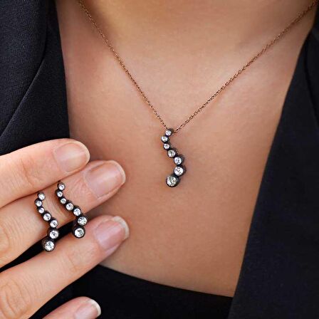 0.65ct Elmas Sırataşlı Küpe